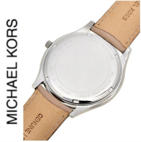 NWT authentic MK runway leather strap watch - Picture 3 of 5